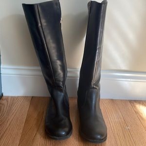 Kenneth Cole Girls Size 4 Black Riding Boots.  Like New.